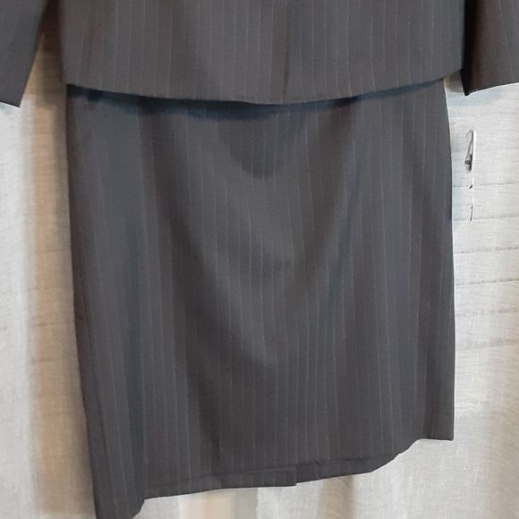 Anne Klein Grey Pin Stripe Skirt Suit - Picture 3 of 10